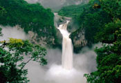 Водопад в Эквадоре