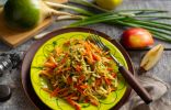 Полезный салат из зелёной редьки с морковью