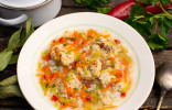 Диетический рыбный суп с фрикадельками и рисом