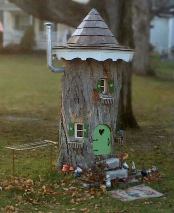 decorated-tree-stump-005