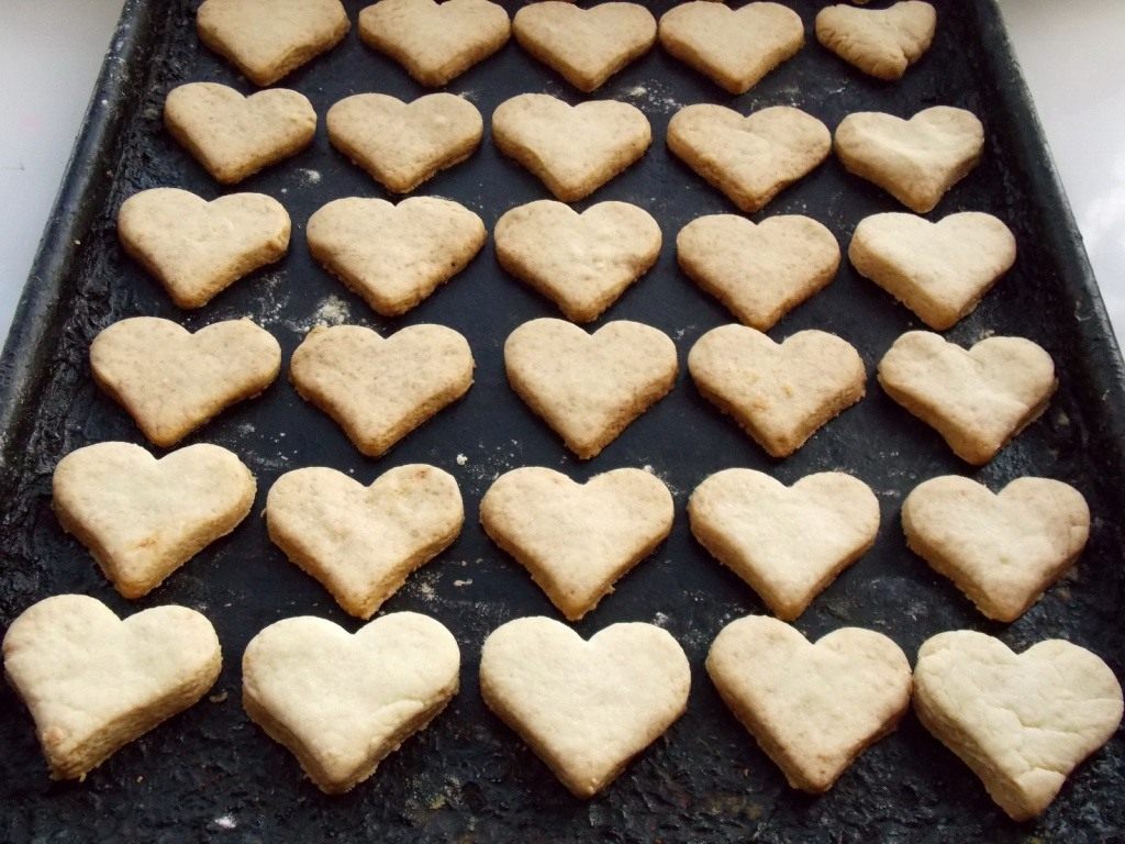 Рецепт печенья в форме сердечек на газу с фото пошагово в домашних условиях