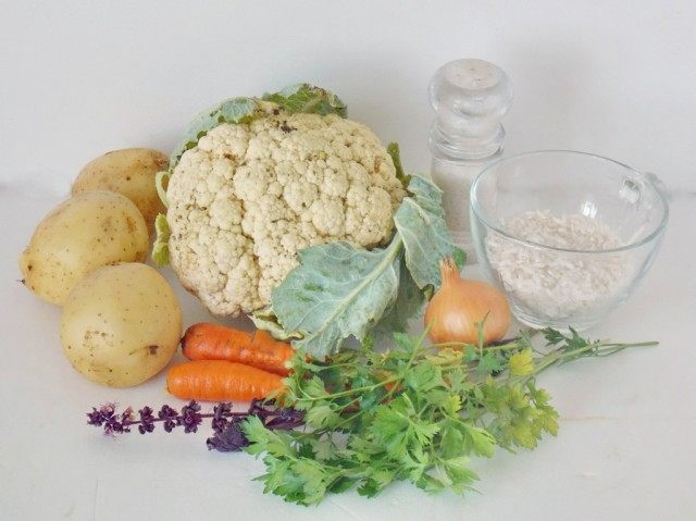Ингредиенты для супа с цветной капустой