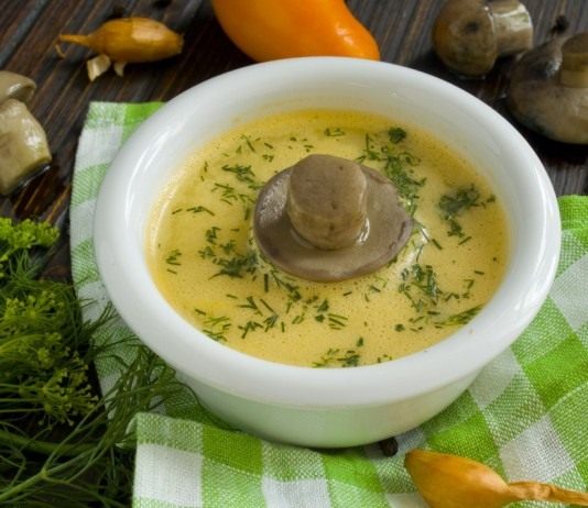 Грибной крем-суп со сливками и цуккини