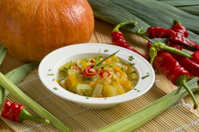 Лёгкий вегетарианский суп — постные щи из капусты с тыквой