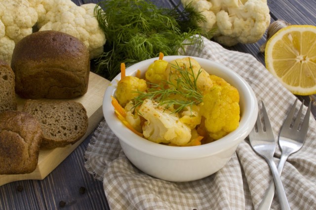 Цветная капуста тушеная с куркумой Цветная капуста тушеная с куркумой