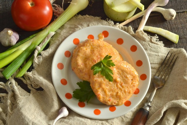 Нежные куриные биточки с кабачком в кисло-сладкой подливке Нежные куриные биточки с кабачком в кисло-сладкой подливке