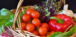 Овощи и зелень, выращенные с применением микробиологических удобрений