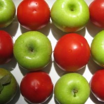 Яблоки и помидоры