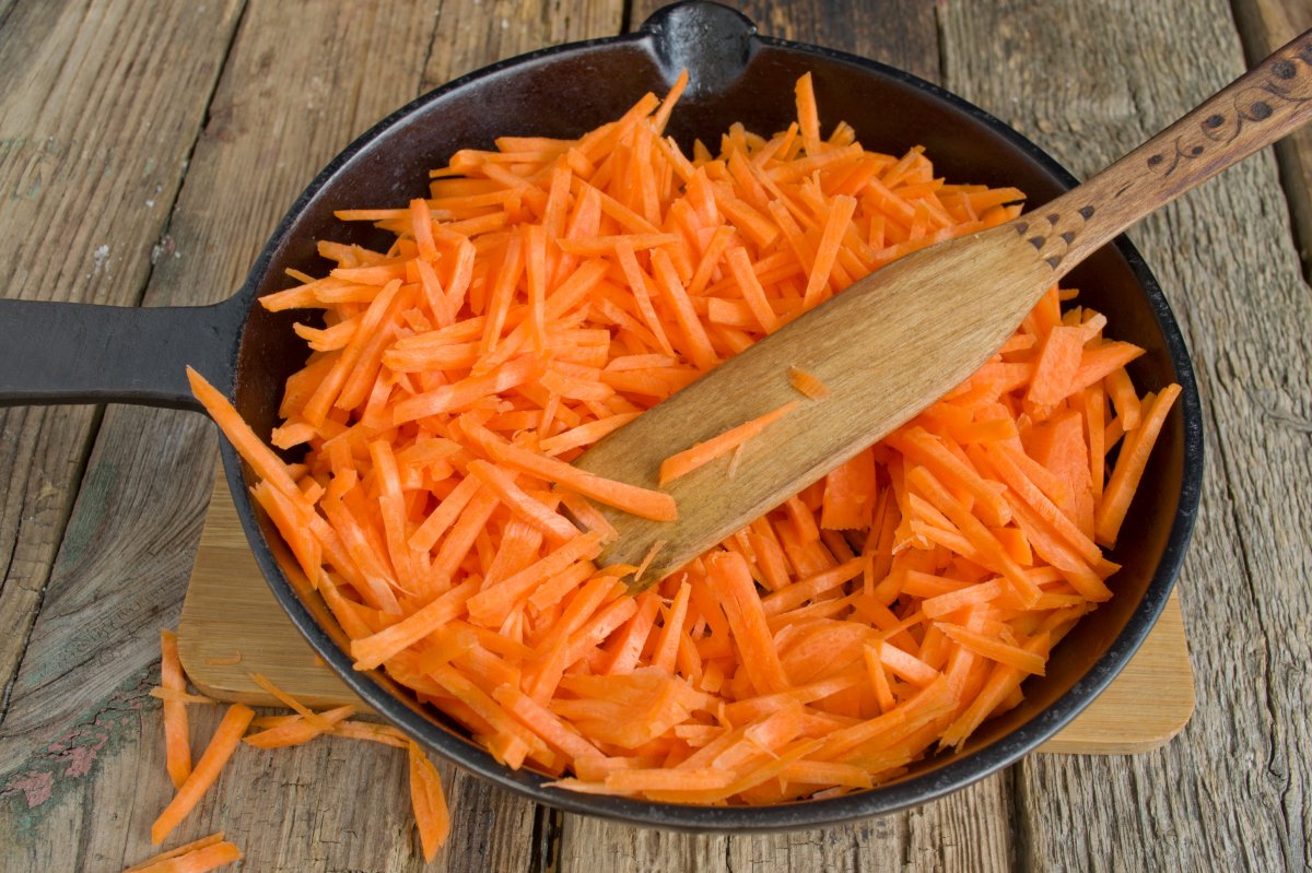 Ингредиенты для творожных биточков с морковью