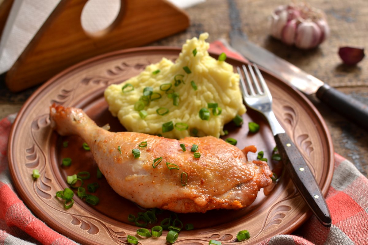 Блюда из куриных окорочков - 28 домашних вкусхных рецептов