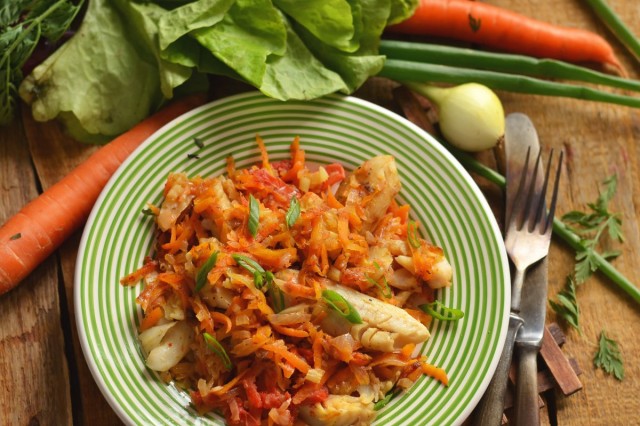 Хек с овощами — рыба для низкокалорийного, но вкусного меню