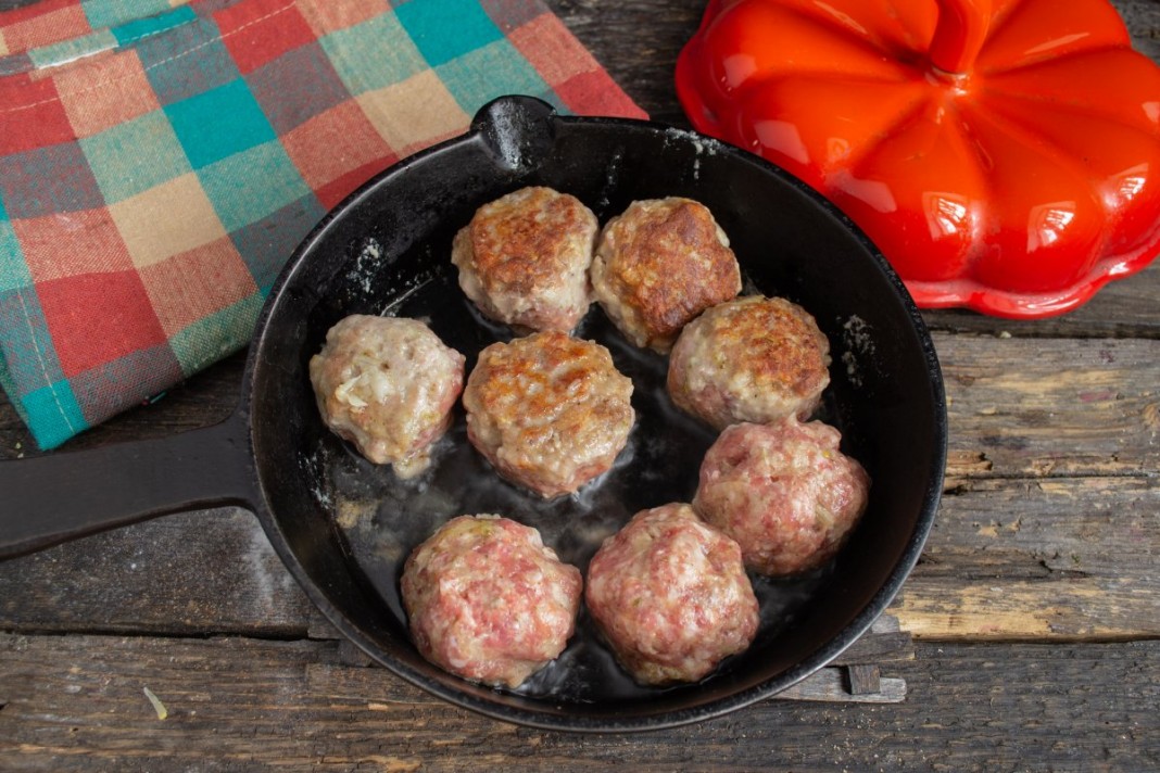 Фрикадельки по-итальянски, или Мясные шарики в овощном соусе. Пошаговый ...