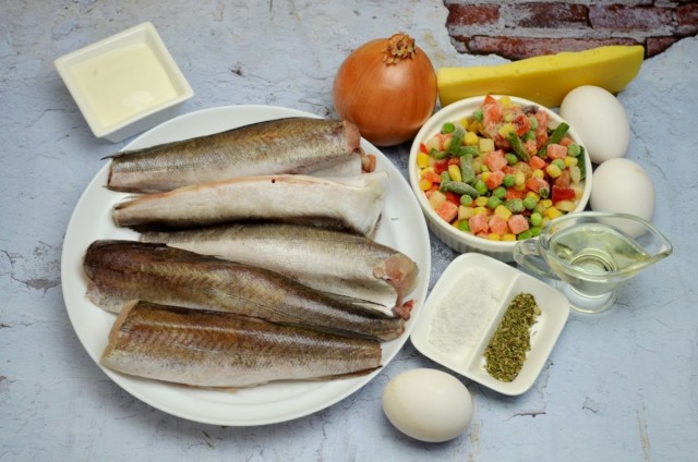 Ингредиенты для рыбной запеканки с овощами и сырным соусом