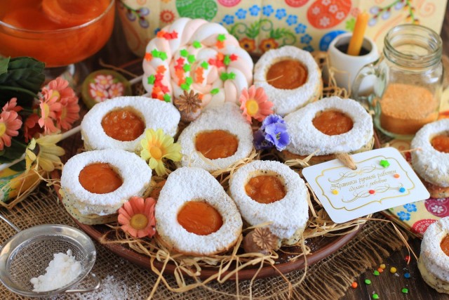 Творожное печенье «Пасхальные яйца» с абрикосовым джемом