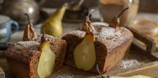 Шоколадный пирог с грушами — просто и эффектно