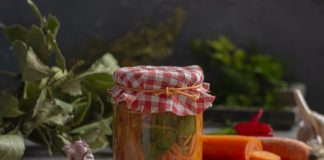 Пикантная морковь на зиму для гарниров и салатов