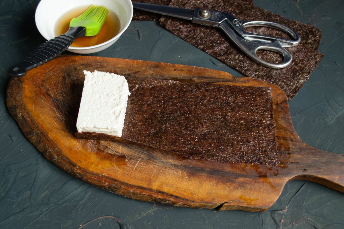 Вегетарианская рыба из адыгейского сыра и нори: рецепт, польза, способ приготовления