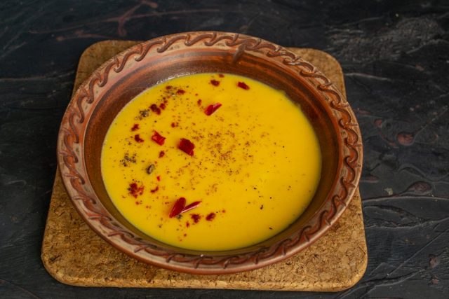 Сливочный суп из тыквы с бататом готов
