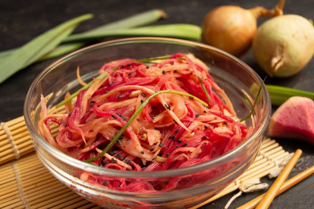 Арбузная редька по-корейски — пикантный овощной салат