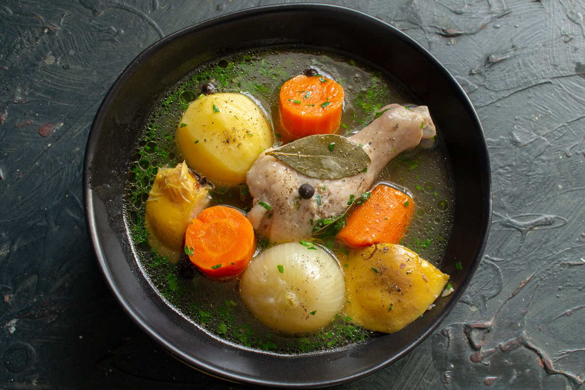 Рецепт приготовления шурпы из курицы с айвой: легко и вкусно