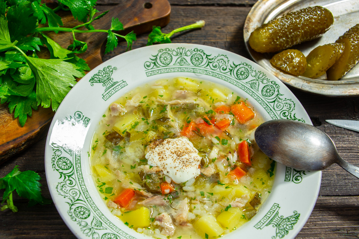 Рассольник рецепт – как приготовить вкусный суп с рисом, курицей и огурцами