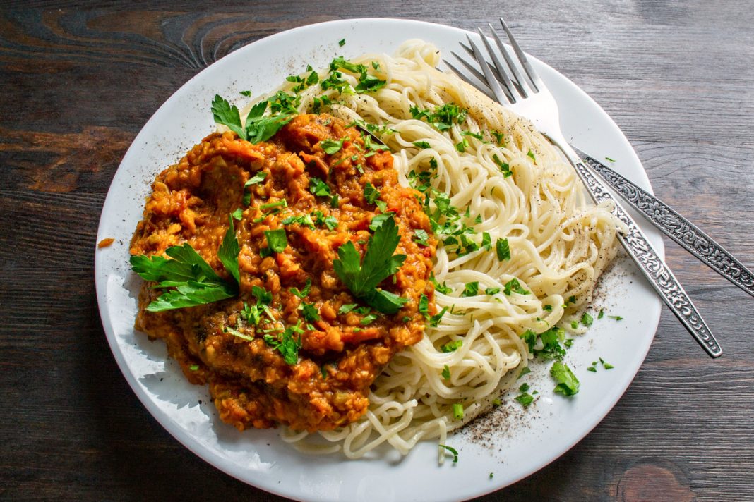 Вкусное болоньезе с чечевицей. Пошаговый рецепт с фото — Ботаничка