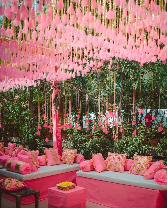 Pink decor in Indian style