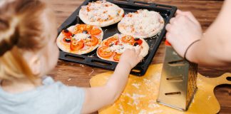 Кулинарный поединок, или Как увлечь ребенка готовкой домашней пиццы