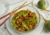 Салат из зелёной редьки с курицей в корейском стиле