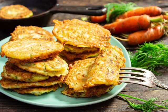 Драники из кабачков и моркови Драники из кабачков и моркови