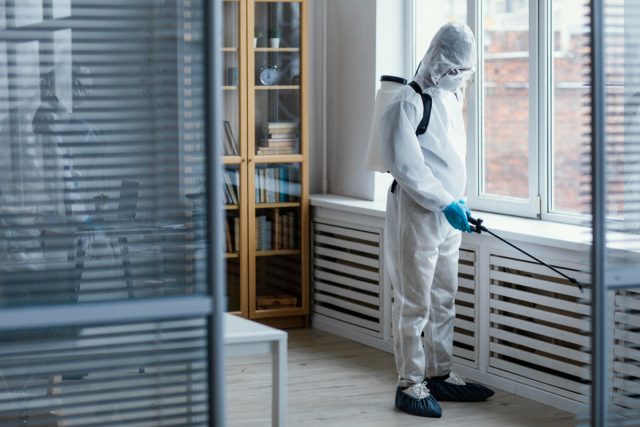 Иногда помощь специалистов — самый разумный и безопасный путь. Иногда помощь специалистов — самый разумный и безопасный путь.