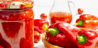 Лечо из красного перца с физалисом